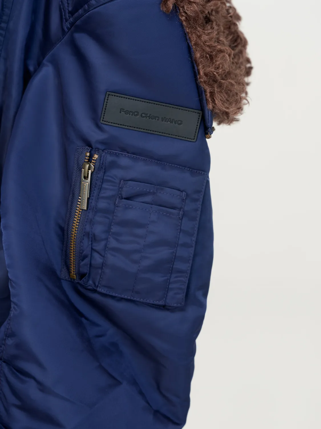 Feng Chen Wang Navy Nylon jakke pels krave foret