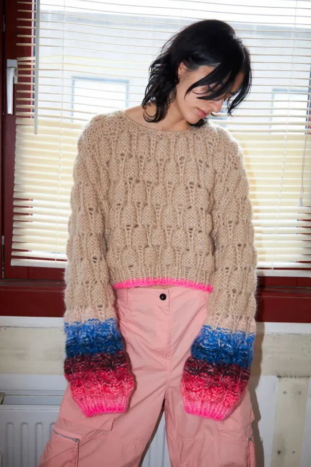 DAWNXDARE Angel cropped sweater very pink bobler