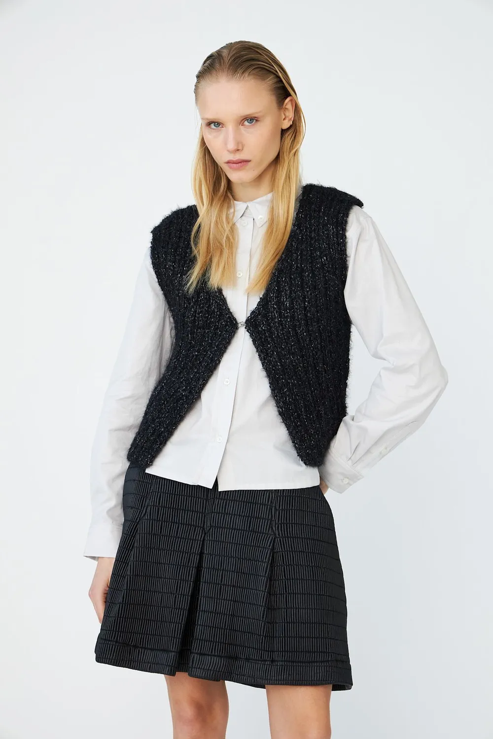 DAWNXDARE Stardust 199 Black strikvest metallic sort