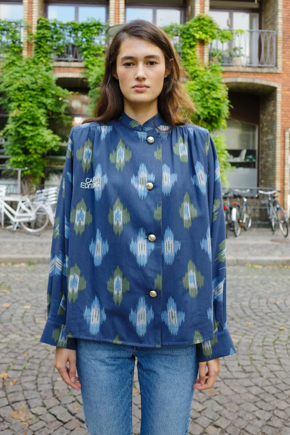 Caro Editions Susan skjortejakke navy ikat broderi