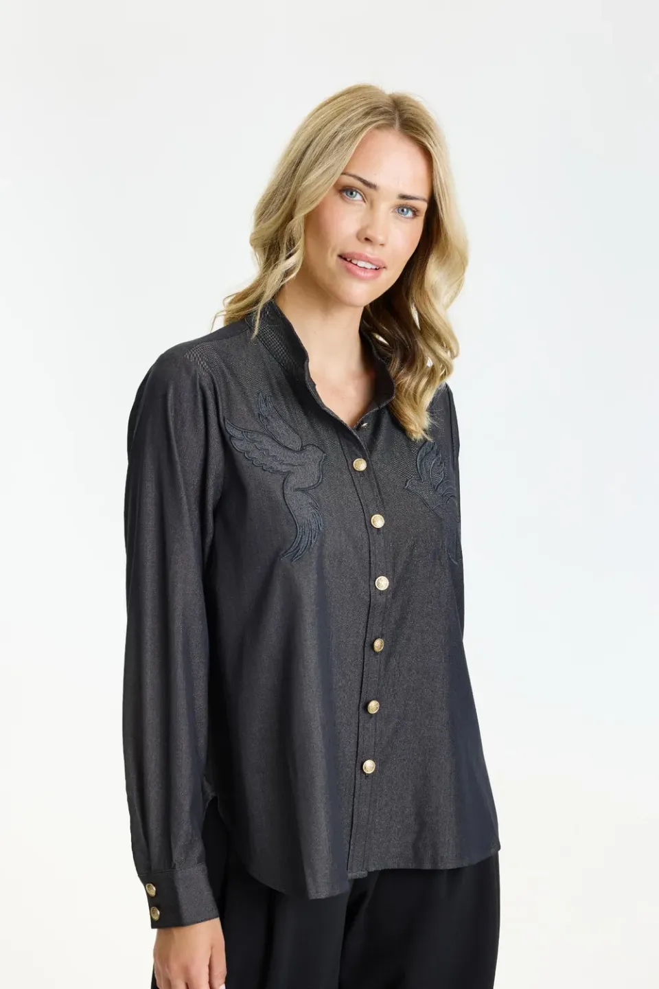 IN FRONT Libra skjorte denim guldknapper broderi