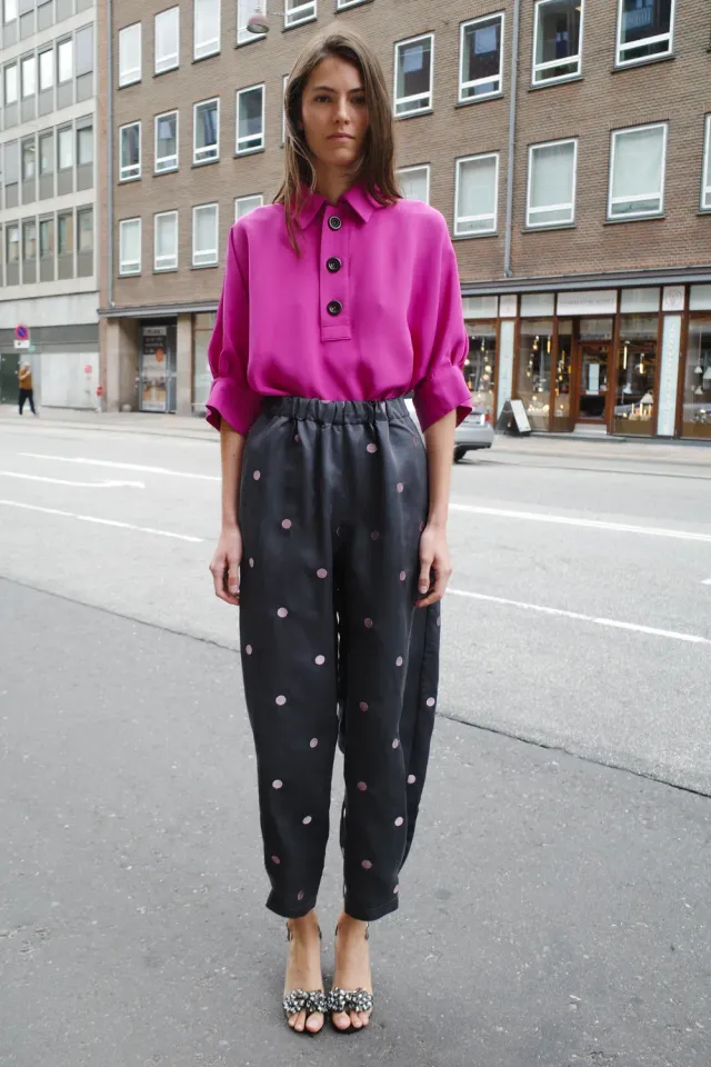 Caro Editions Coco Silk Embroidered Rosa Dots bukser rosa silke