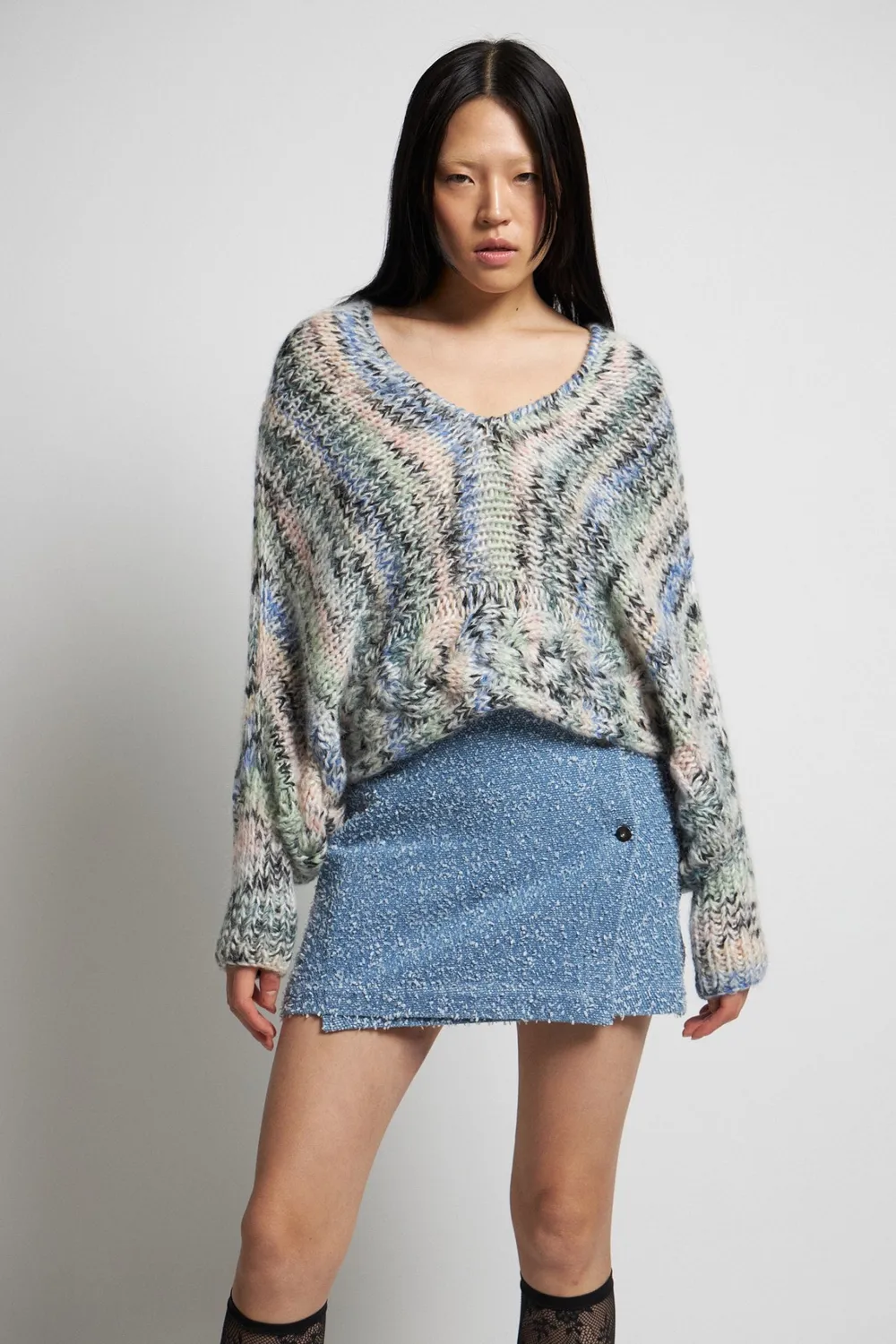 DAWNXDARE Cannes sweater striktrøje chalk multi V-hals