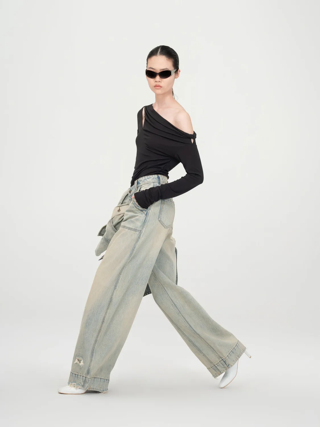 Feng Chen Wang Black One-Shoulder top sort