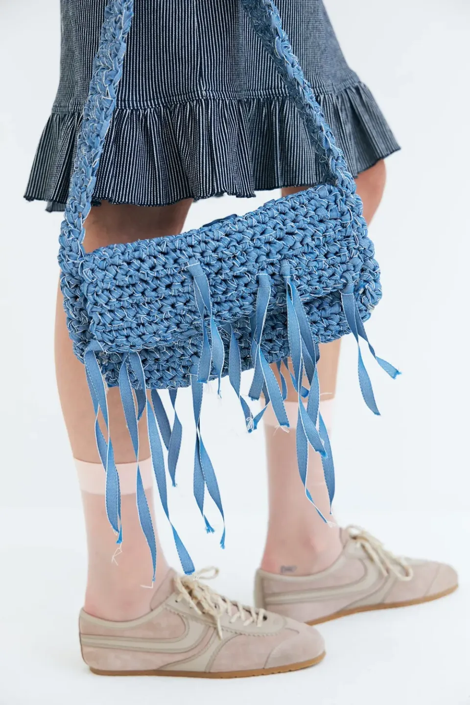 DAWNXDARE Dean 642 Denim Blue skuldertaske hæklet bomuld