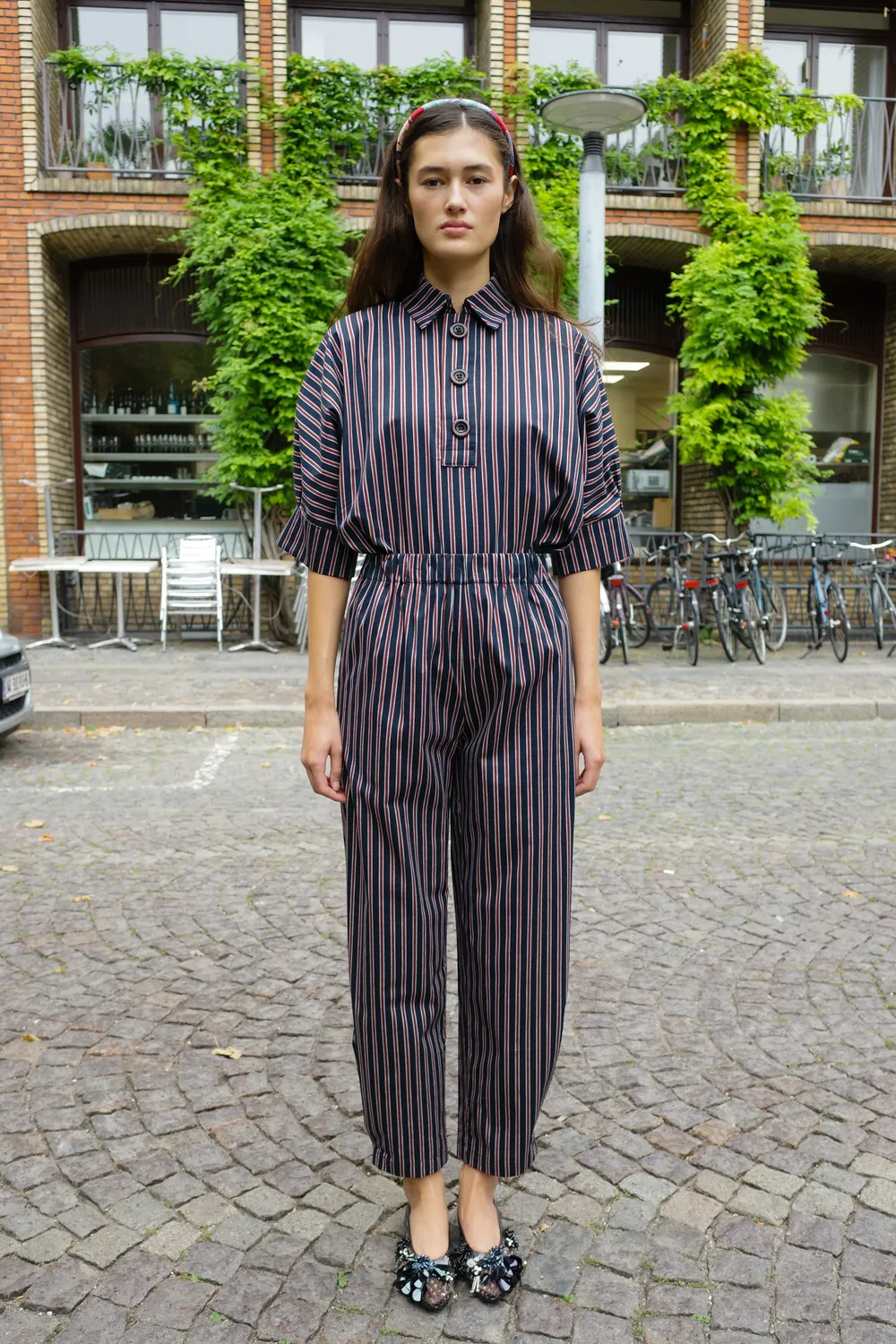 Caro Editions Lisbeth bluse navy burgundy stribet bomuld
