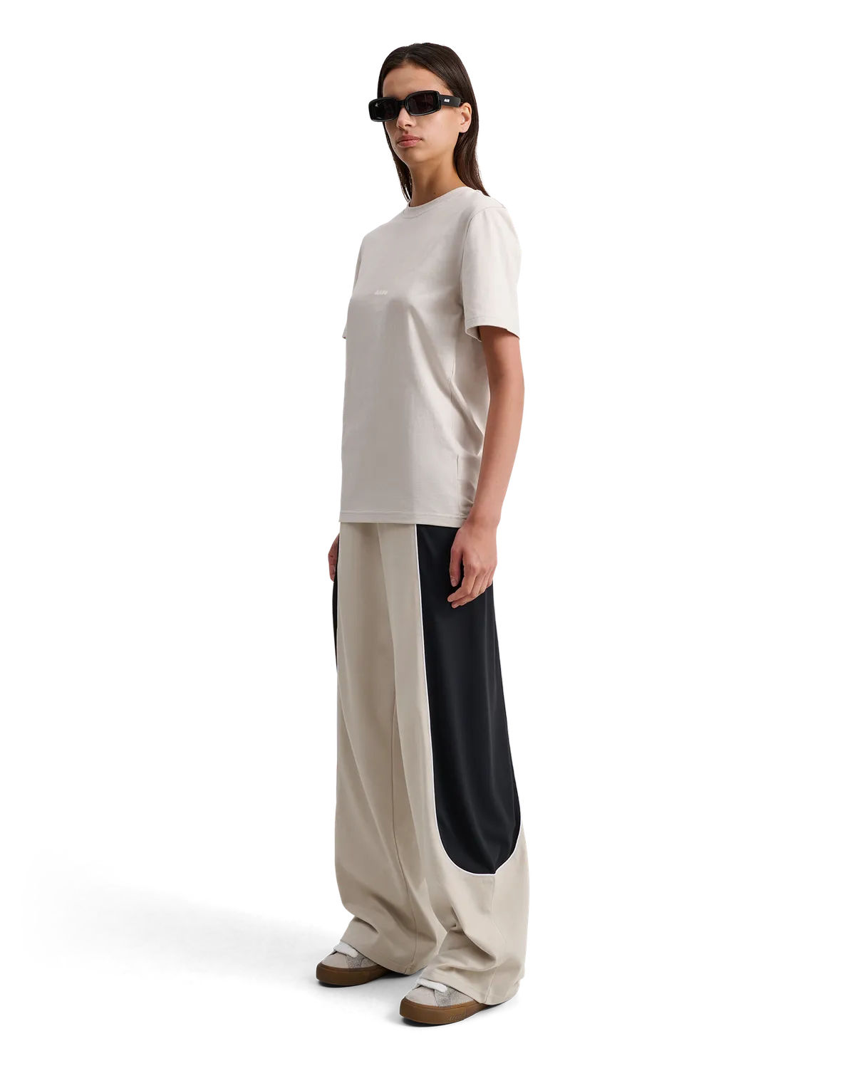 Alis Essential Jeron T-shirt Faded Sand cropped