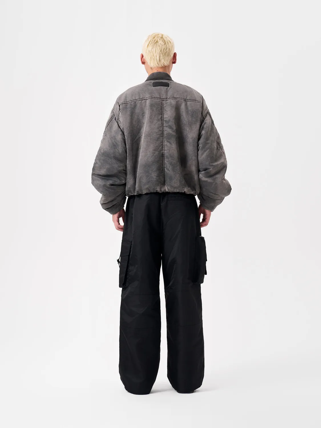 Feng Chen Wang Grey Sandwashed Varsity pufferjakke grå