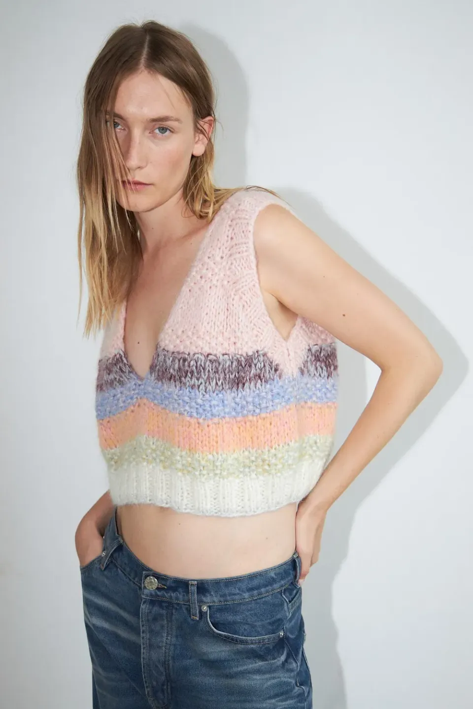 DAWNXDARE GINNY strikvest 820 Pastel Rainbow cropped