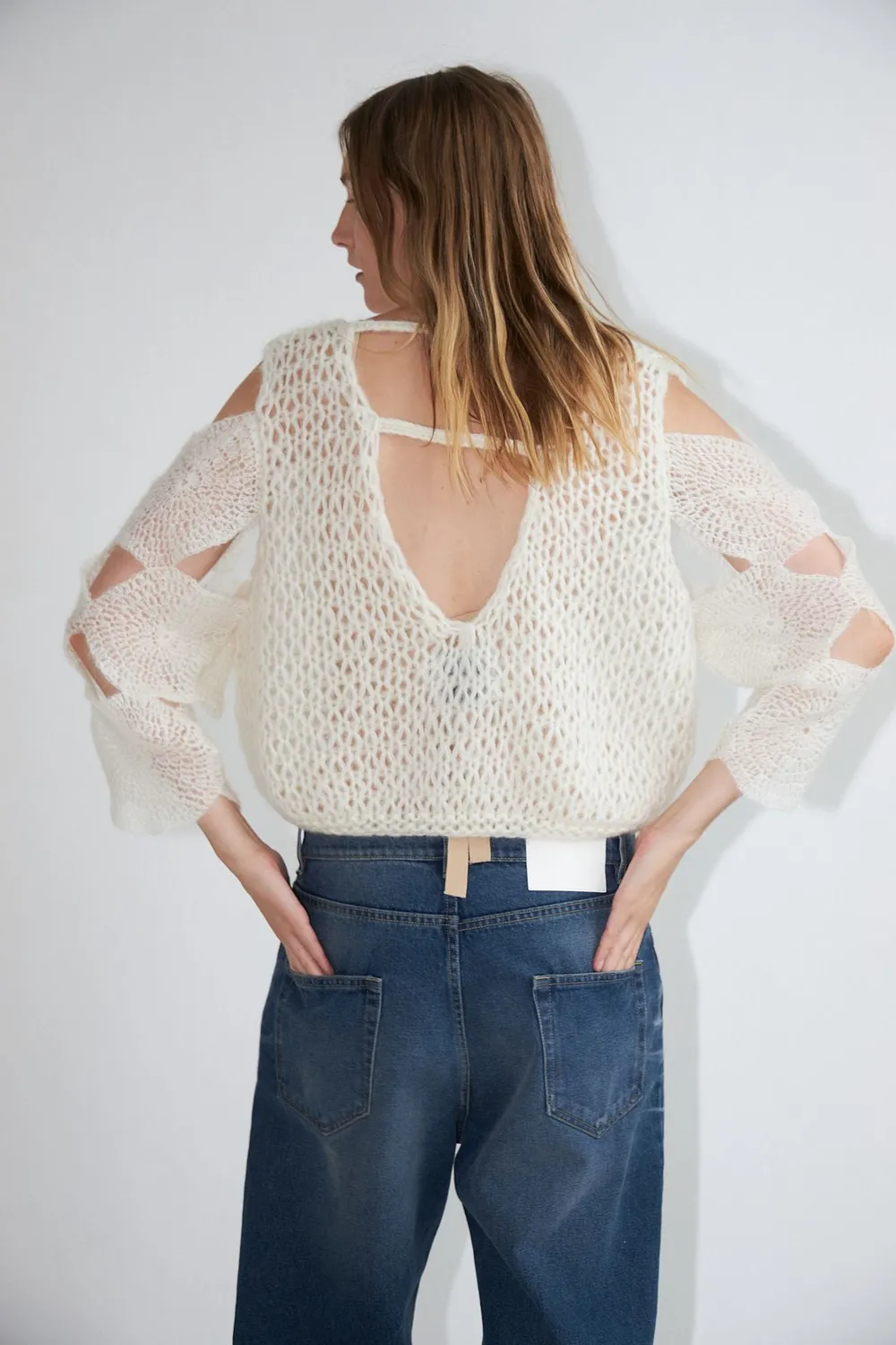 DAWNXDARE Circa 102 pullover chalk V-hals mohair