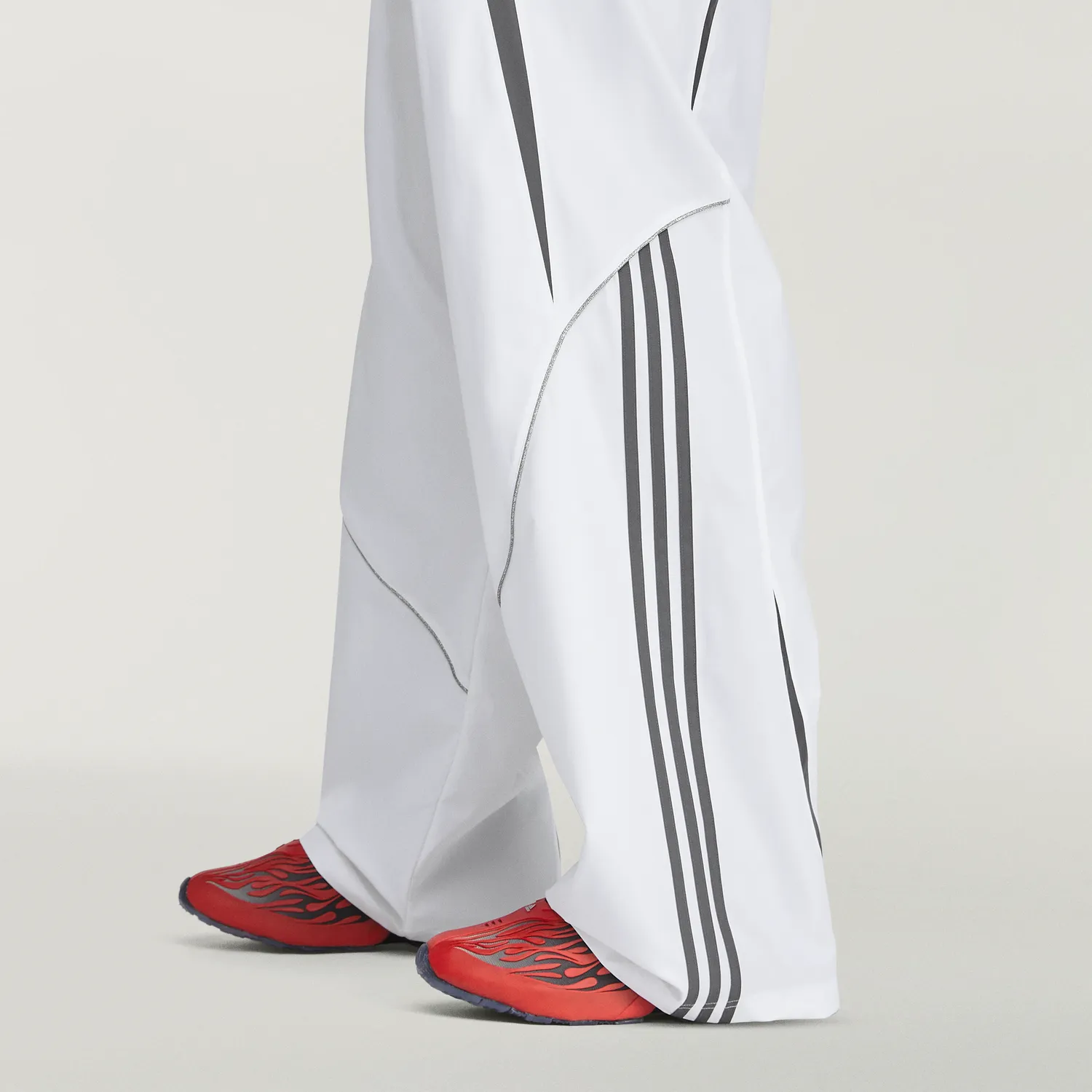 Hellstar x Adidas track pants hvid nylon reflekstryk