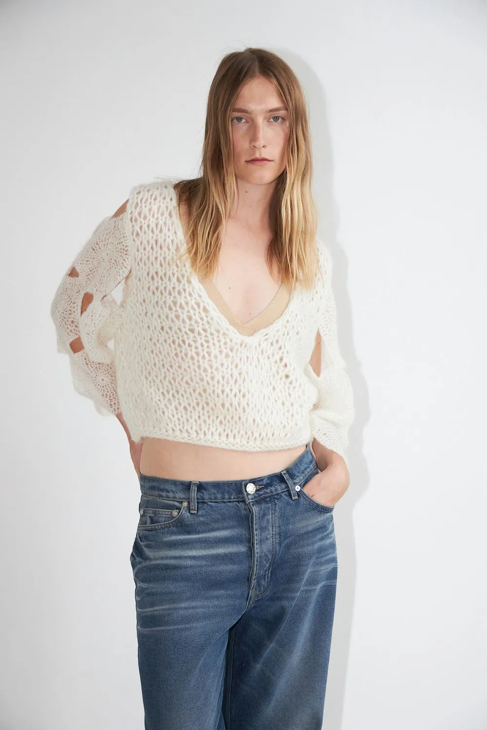 DAWNXDARE Circa 102 pullover chalk V-hals mohair
