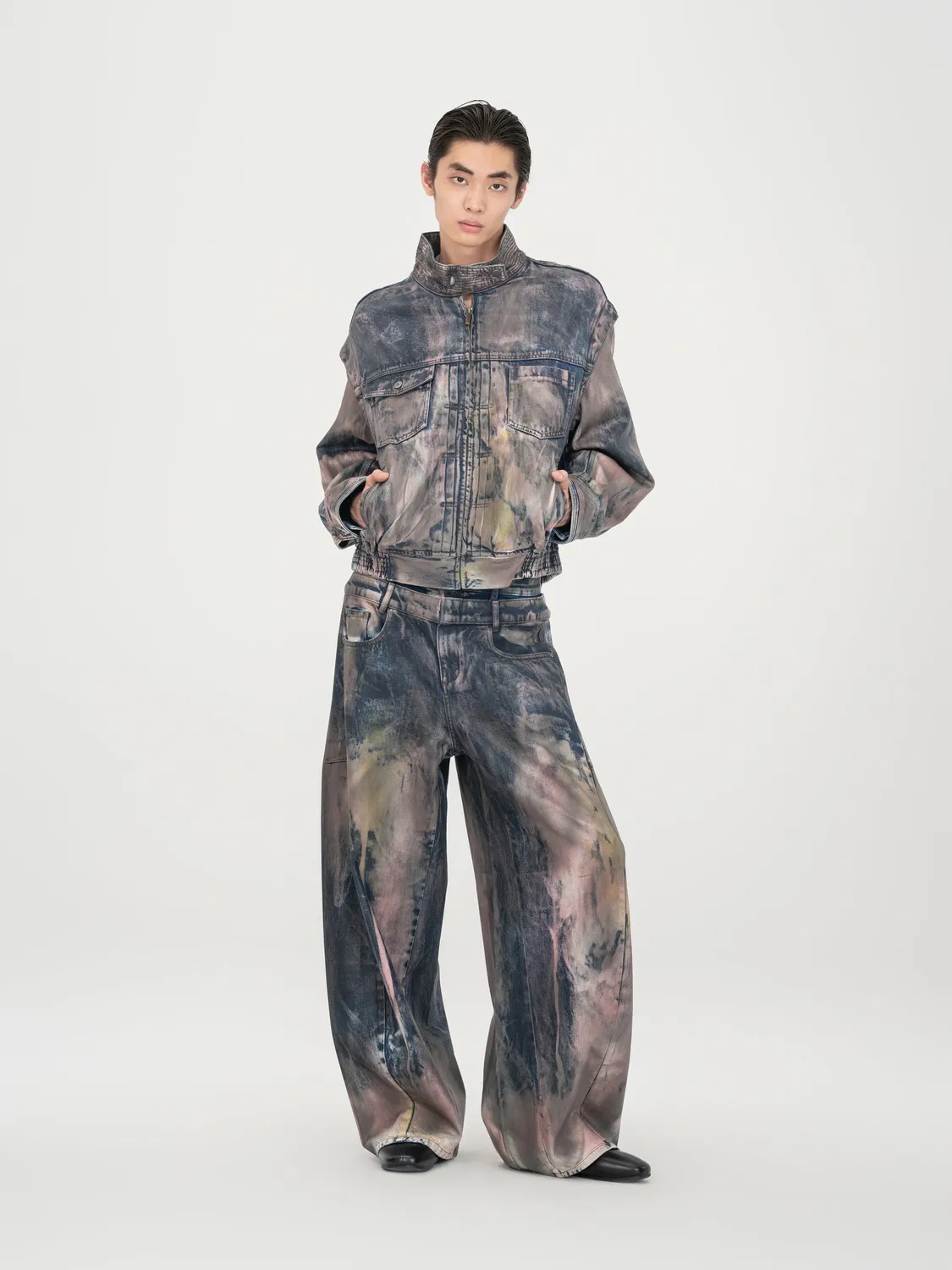 Feng Chen Wang Tie-Dyed Coated denimjakke brun standkrave