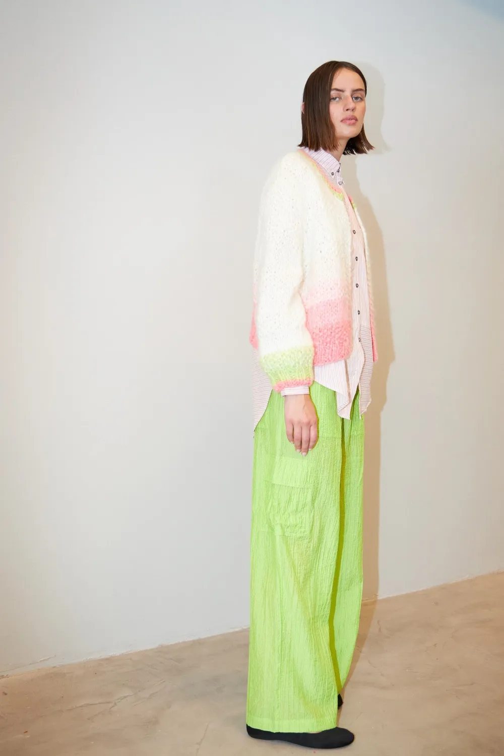 DAWNXDARE Gabi Shade cardigan 219 super pink cropped