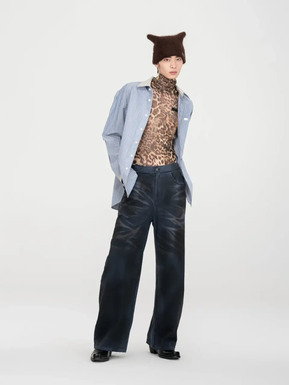 Feng Chen Wang Dark Navy Washed Spray-Dyed bukser relaxed fit