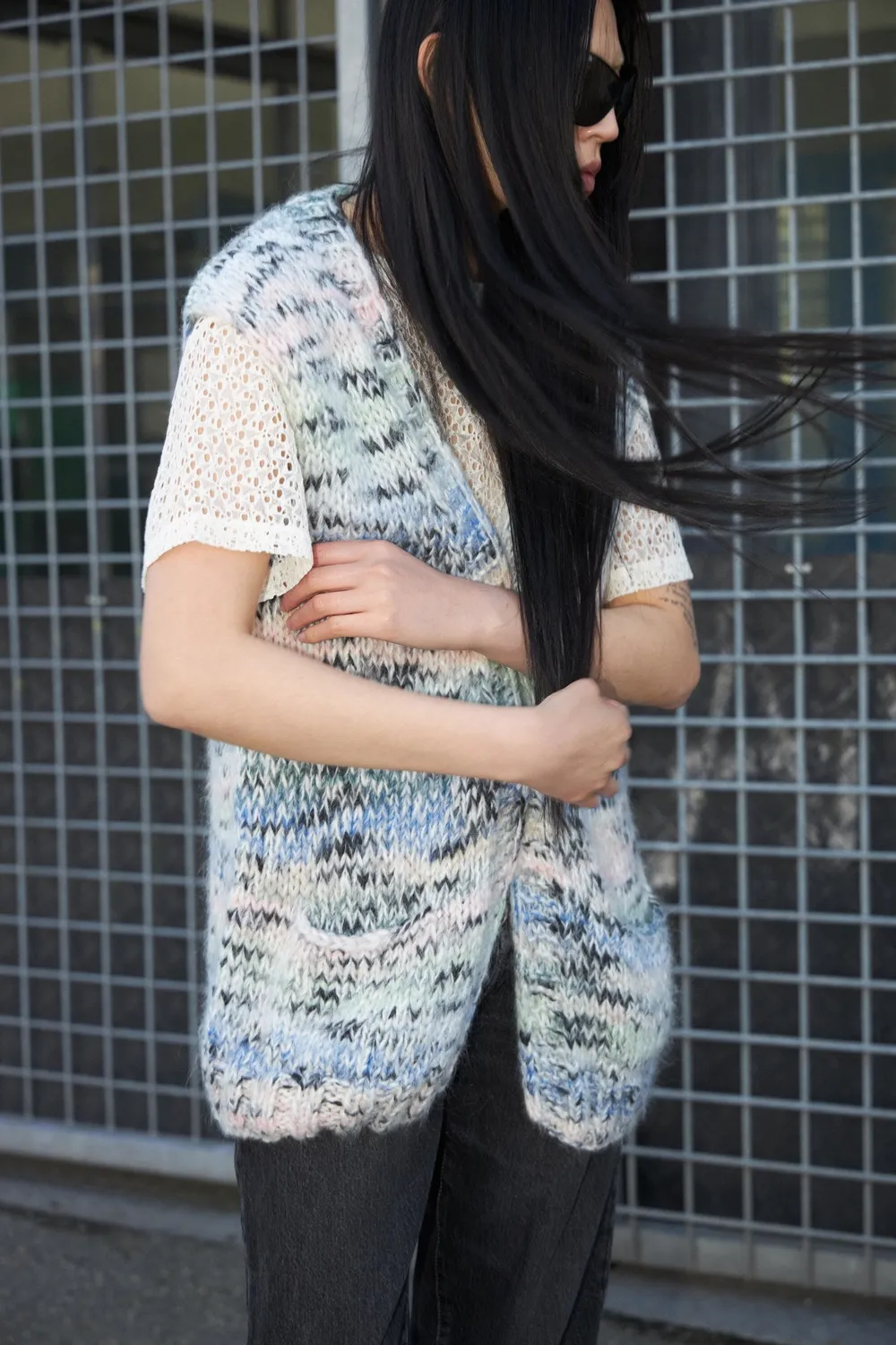 Dawn x Dare Coyto strikvest chalk multi mohair