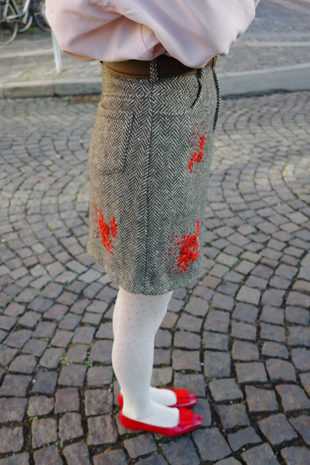 Caro Editions Nunu nederdel rød uld broderi