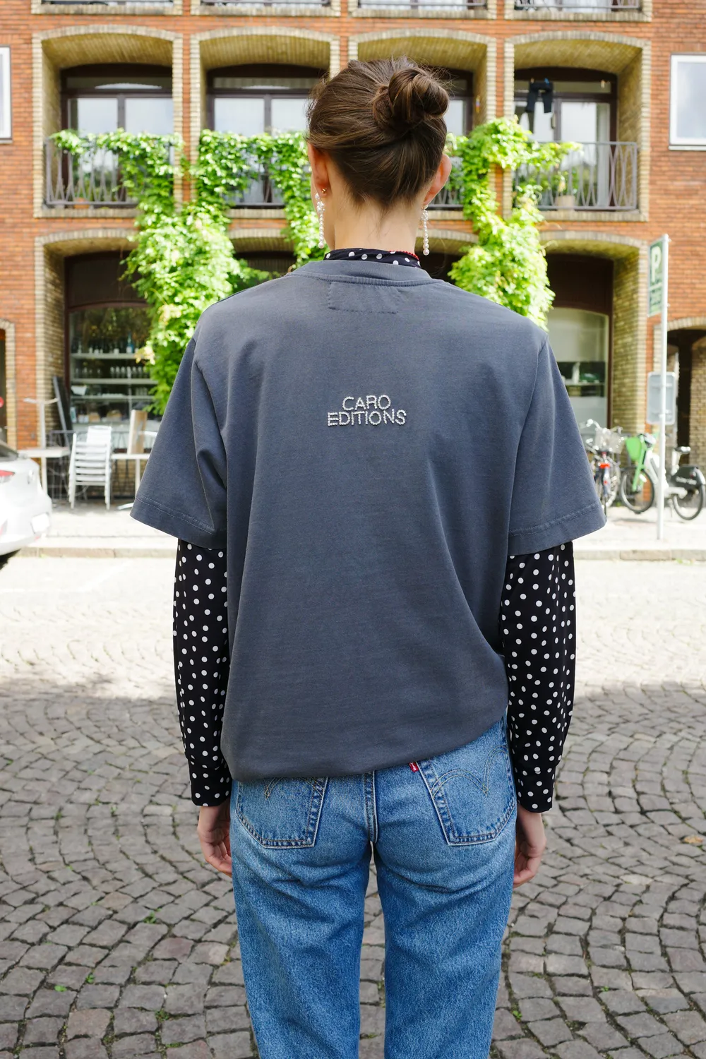 Caro Editions Freddy T-shirt grå jazz broderi