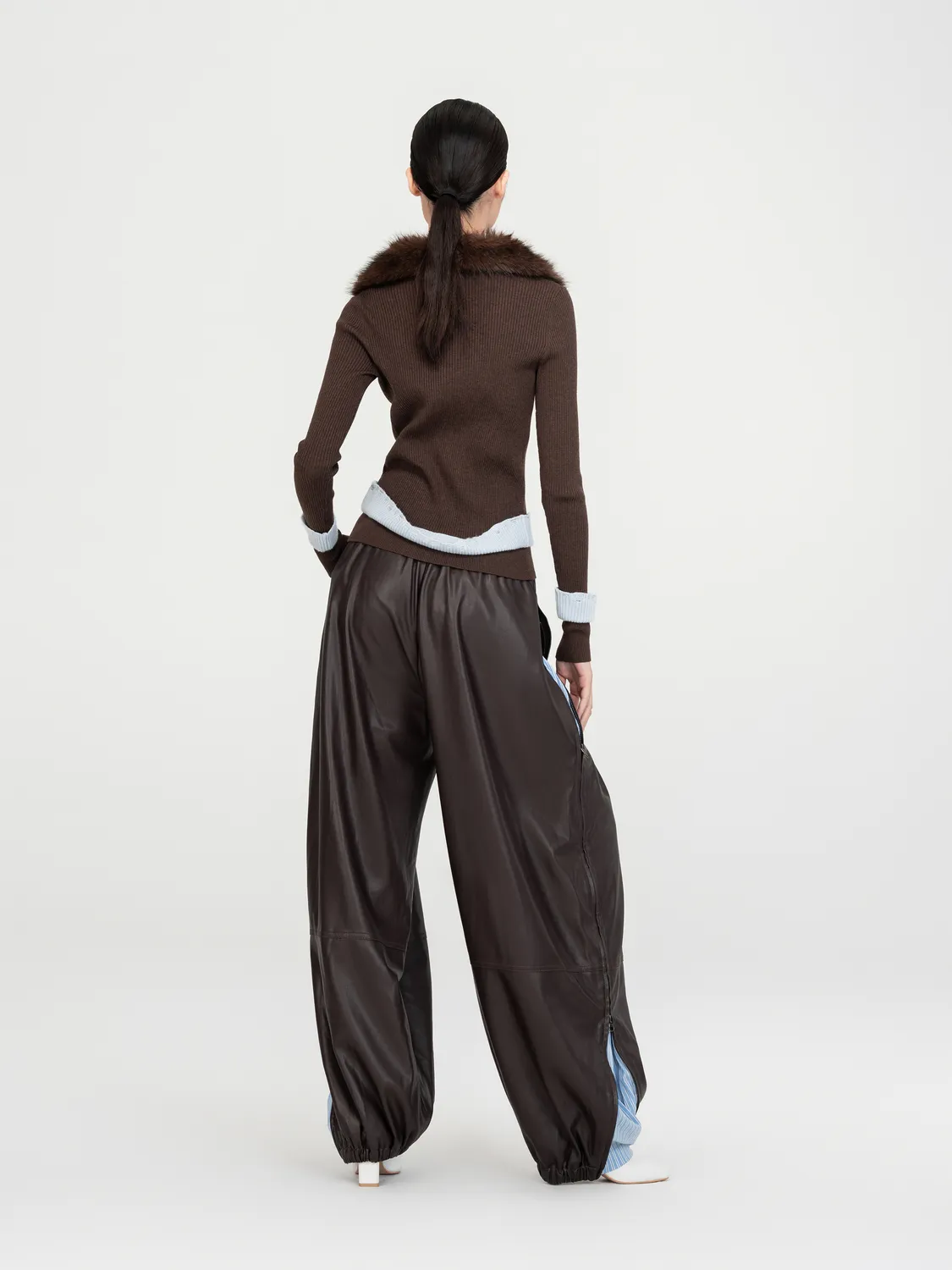 Feng Chen Wang Zip strikcardigan brun aftagelig pelskrave