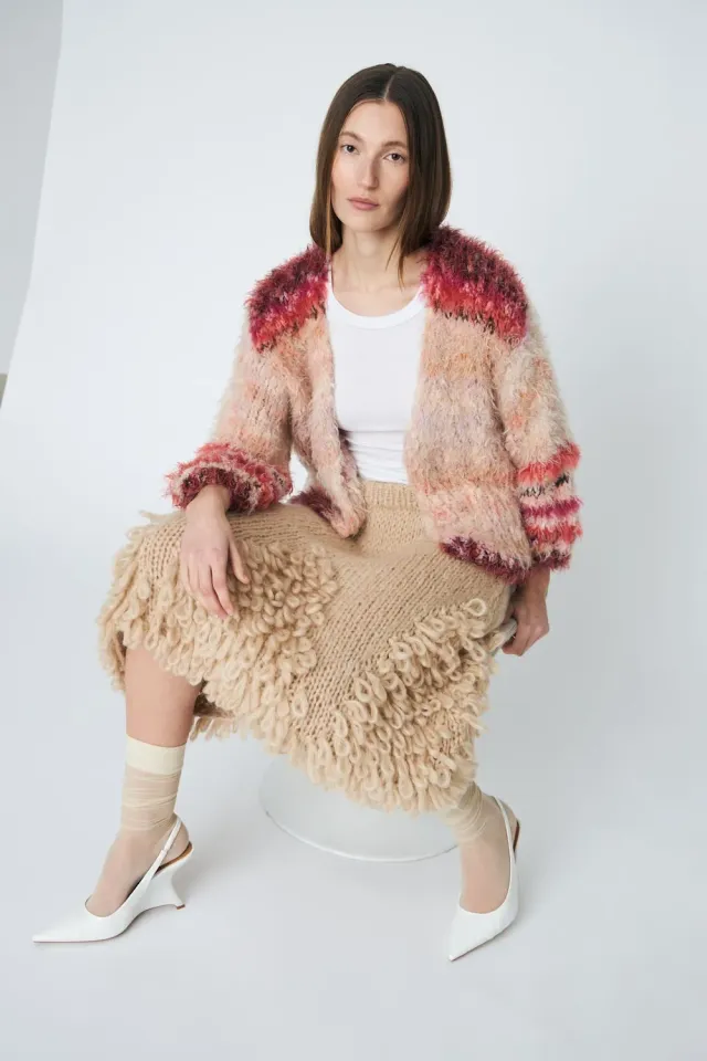 DAWNXDARE Eden cardigan garnet rose pelsknit