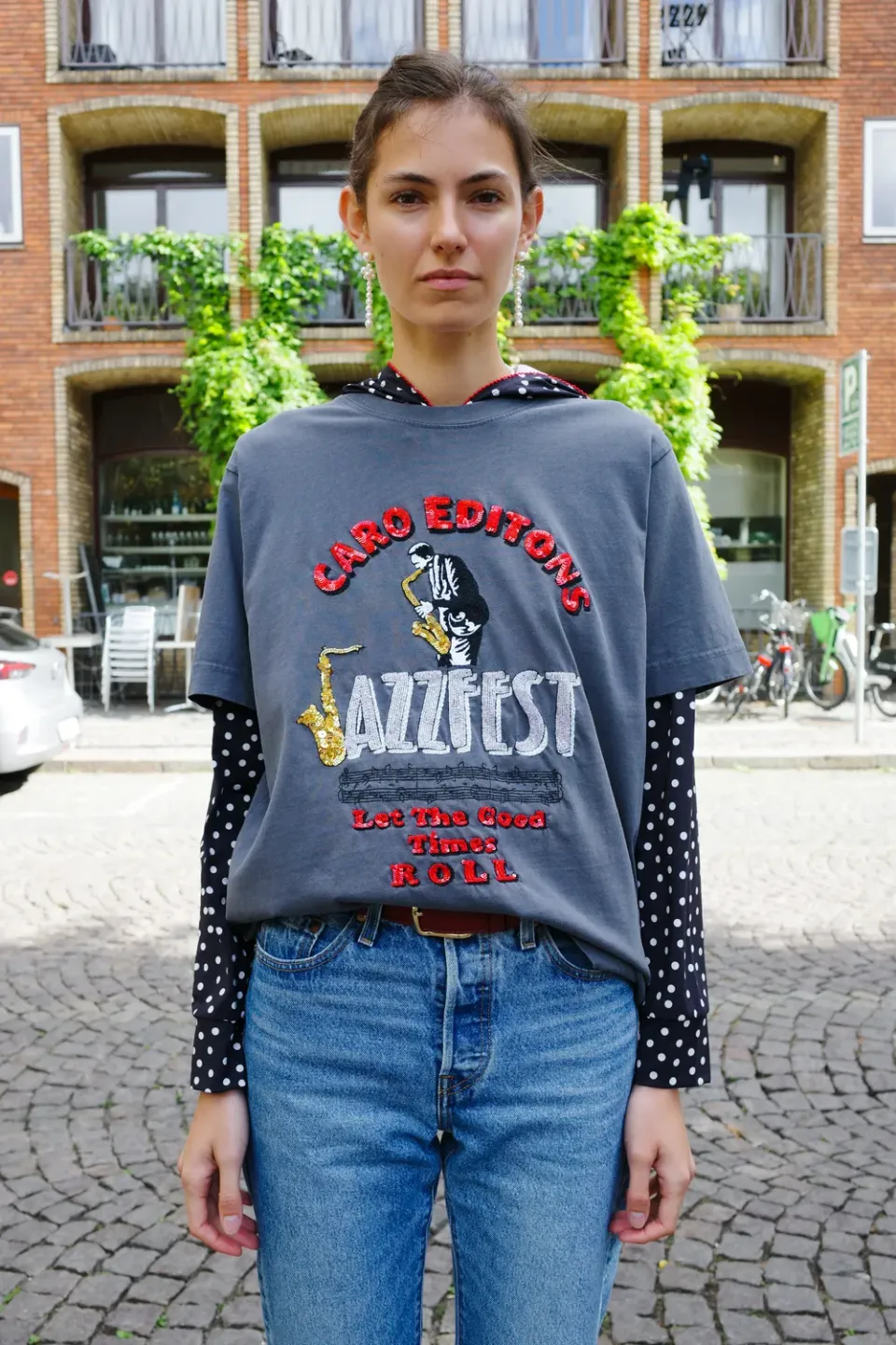 Caro Editions Freddy T-shirt grå jazz broderi