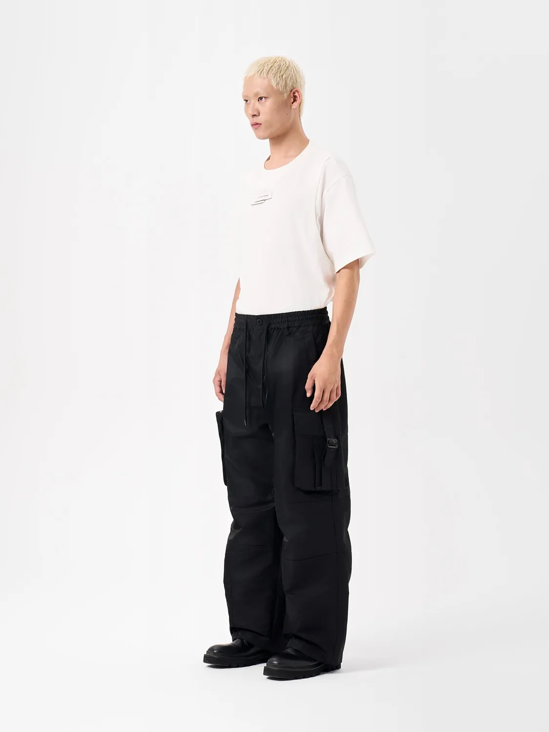 Feng Chen Wang Multi-Pocket nylon cargobukser sort