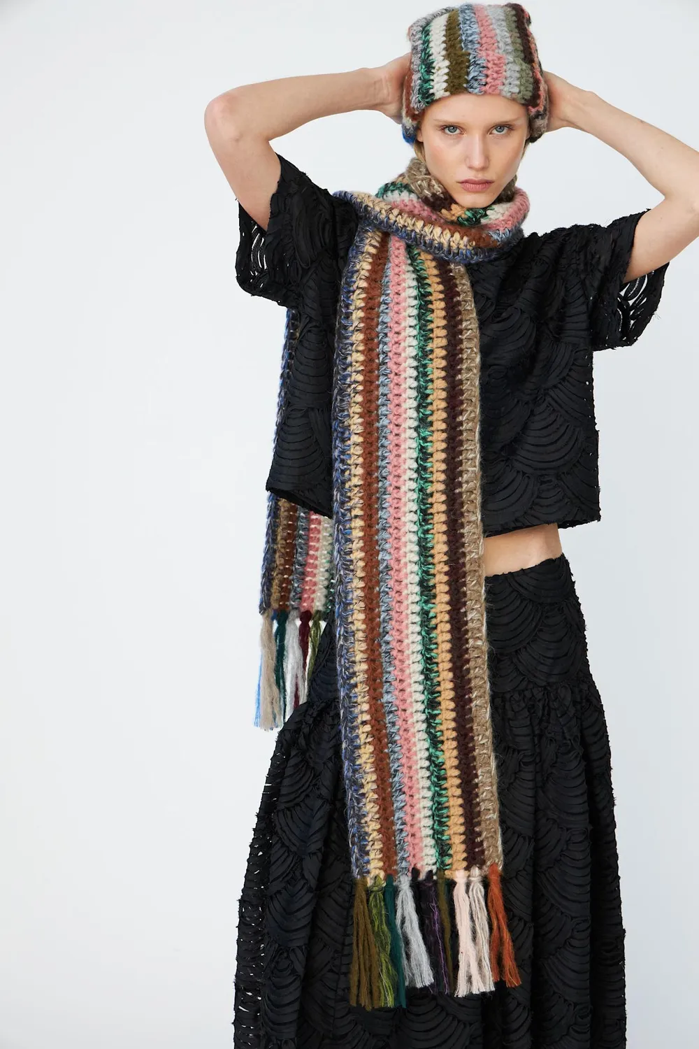 DAWNXDARE NAIME top sort 199 Black broderi