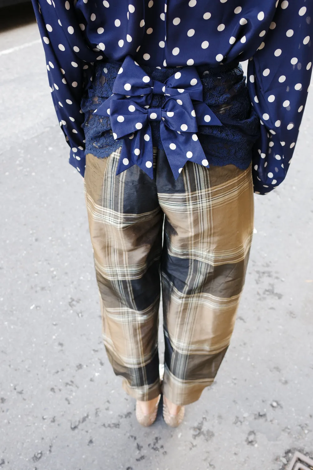 Caro Editions Lace Bow Belt bælte navy blonde blå sløjfe
